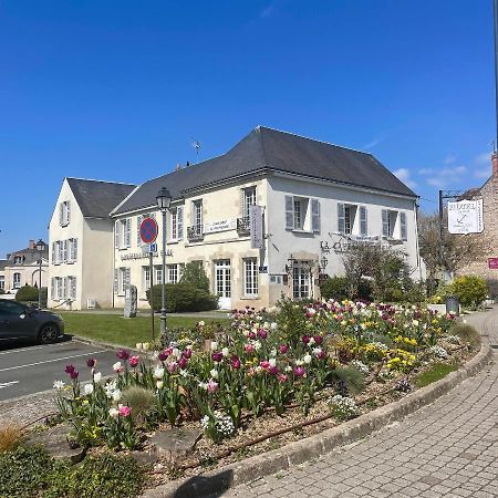 Hotel La Capitainerie Châteauneuf-sur-Loire Екстериор снимка