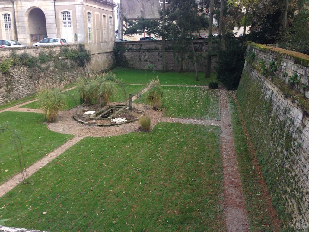 Hotel La Capitainerie Châteauneuf-sur-Loire Екстериор снимка