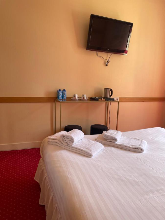 Hotel La Capitainerie Châteauneuf-sur-Loire Екстериор снимка