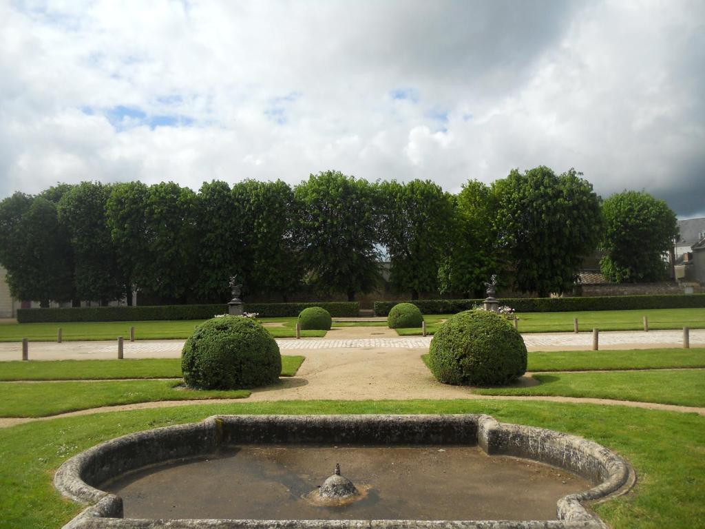Hotel La Capitainerie Châteauneuf-sur-Loire Екстериор снимка