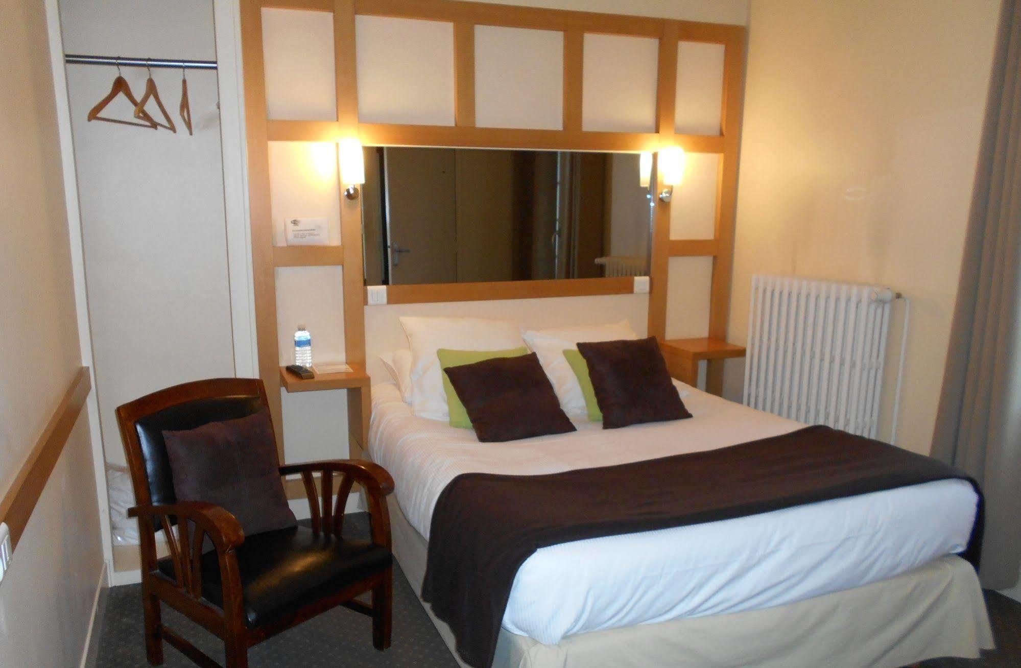 Hotel La Capitainerie Châteauneuf-sur-Loire Екстериор снимка