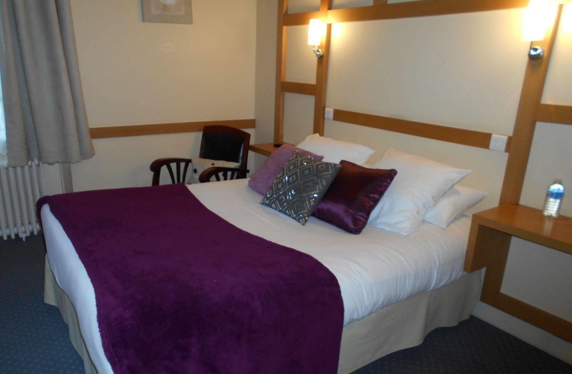 Hotel La Capitainerie Châteauneuf-sur-Loire Екстериор снимка
