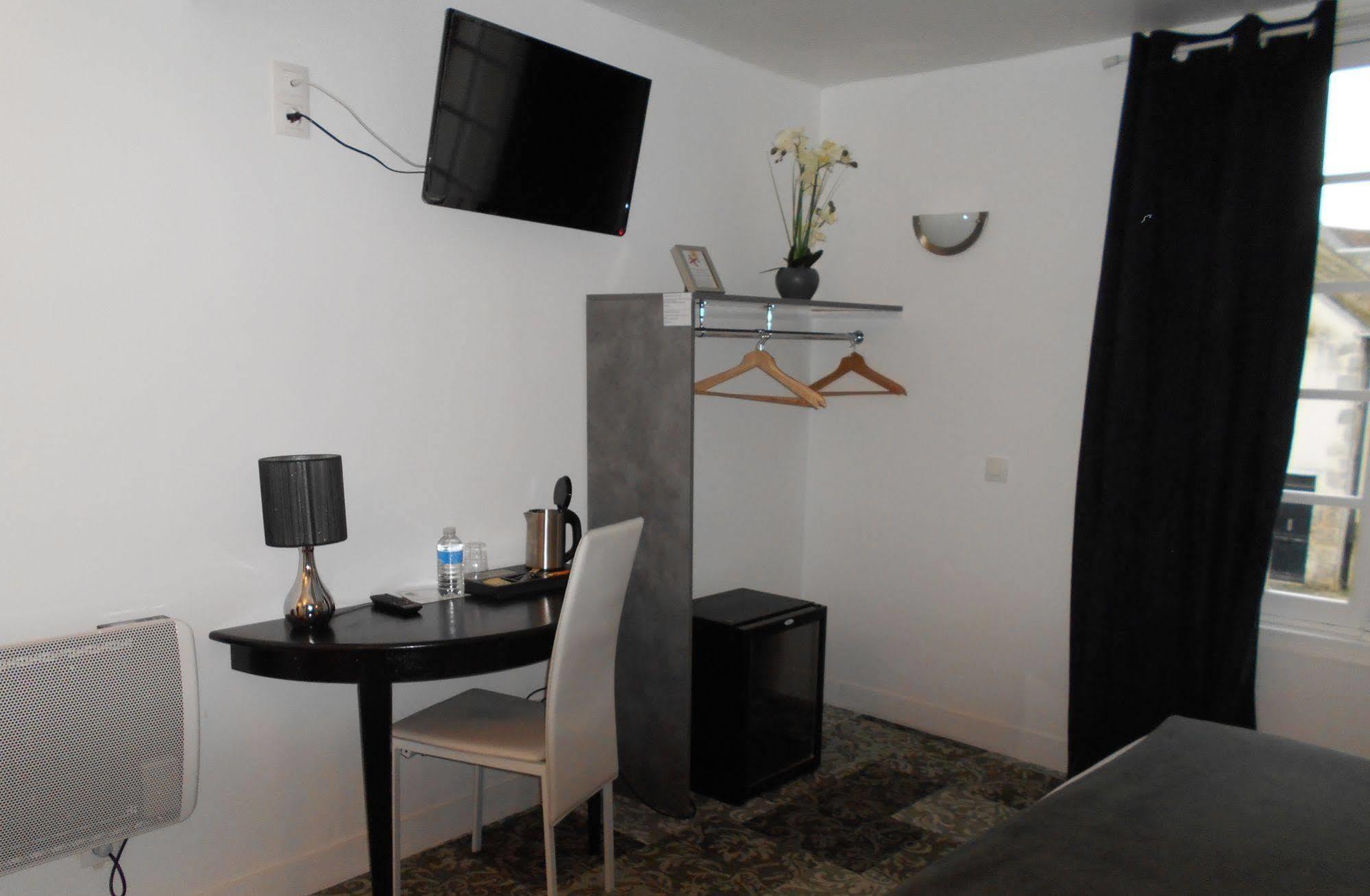 Hotel La Capitainerie Châteauneuf-sur-Loire Екстериор снимка